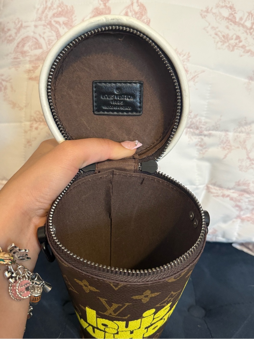 Fashion LV Coffee Bag - Picture 7 of 11